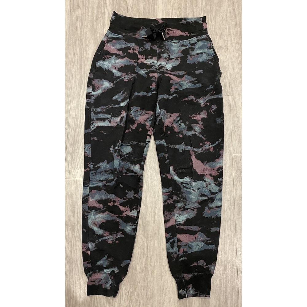 Athleta Salutation Jogger XS Black Camo Full Length Athletic Pant High Rise Yoga